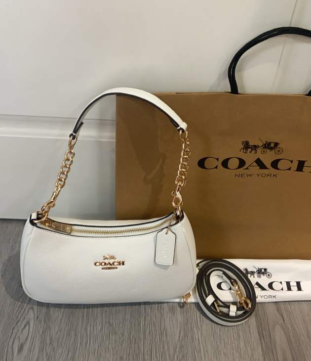 Picture of Coach Handbags _SKUfw242008642fw